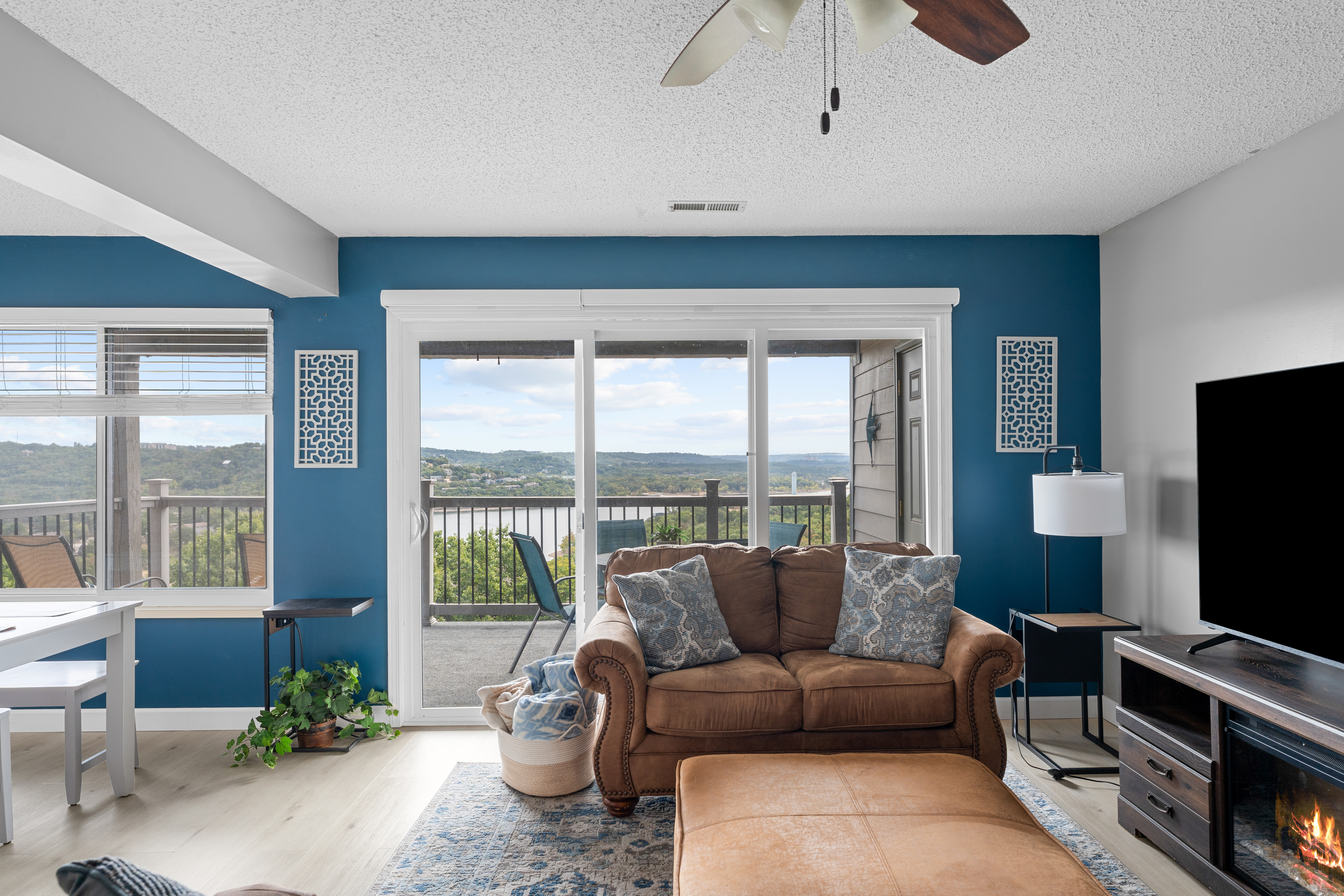 Lakeview in Blue