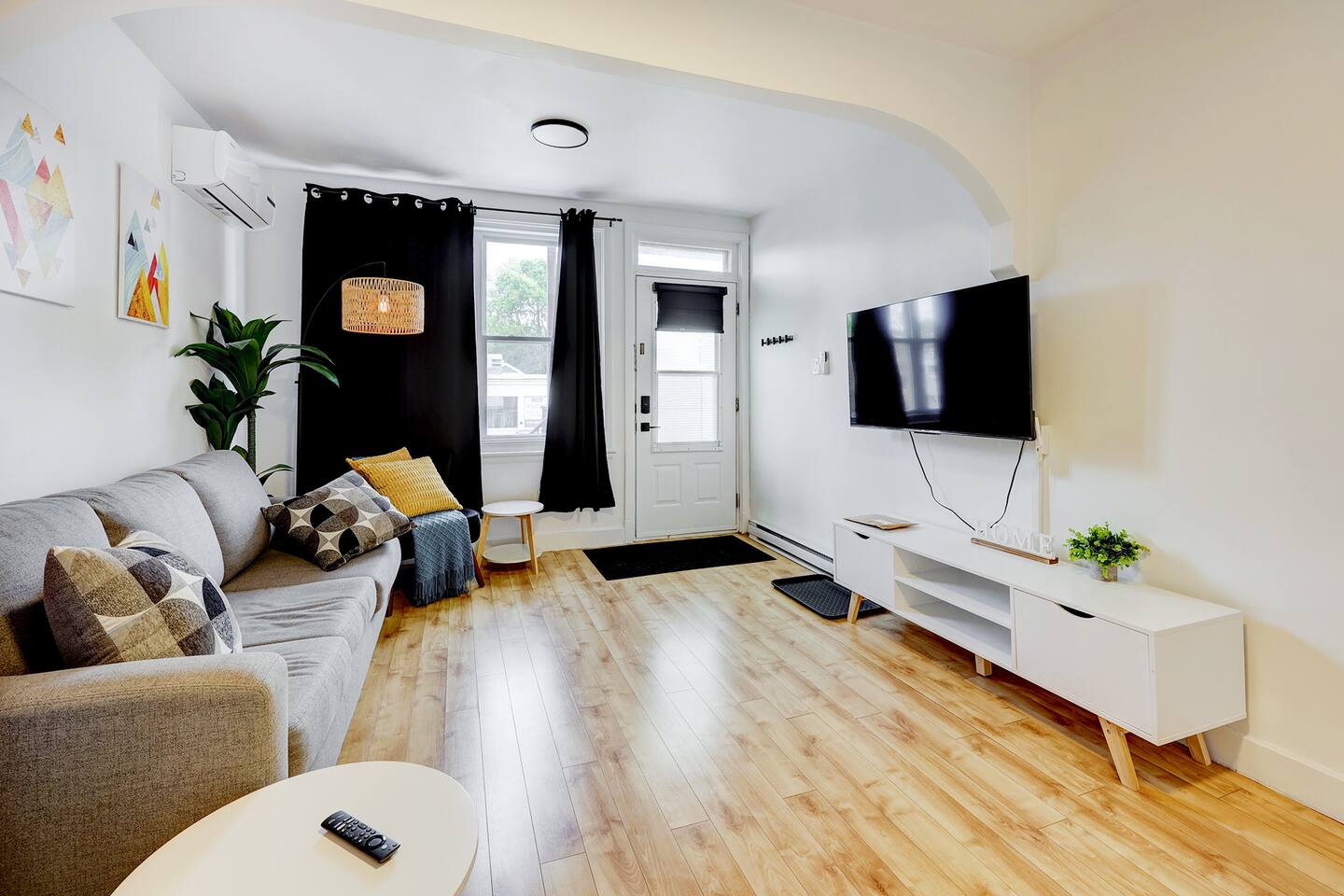 Comfortable Living for Family & Friends
