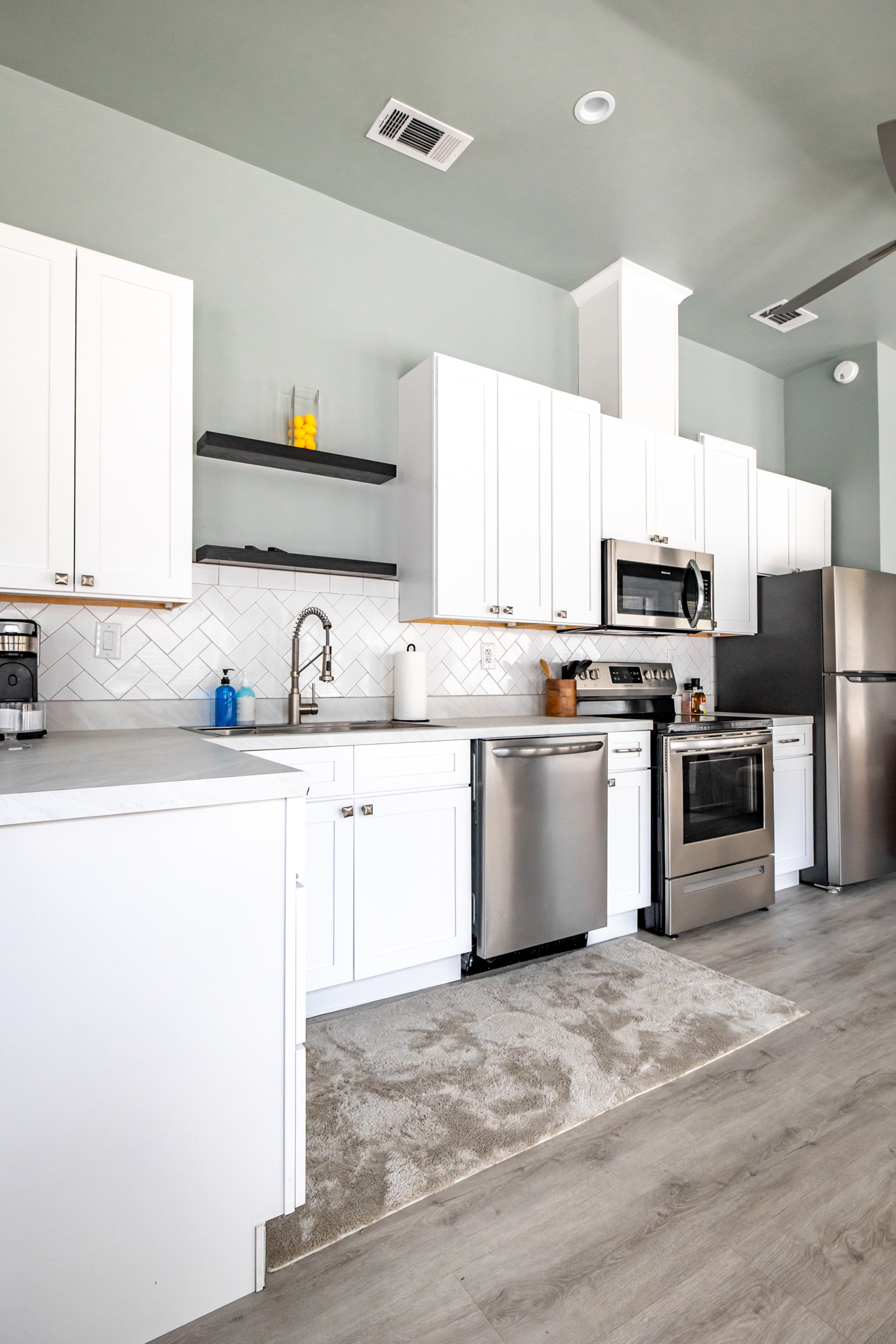Fully equipped kitchen