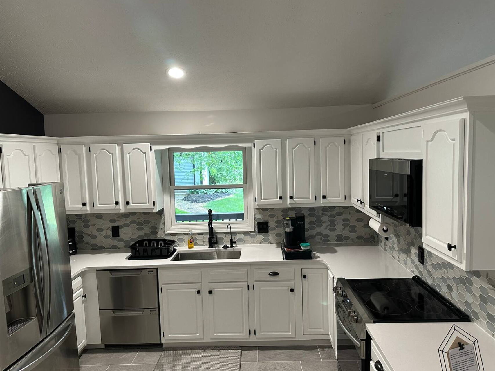 Fully stocked kitchen with appliances
