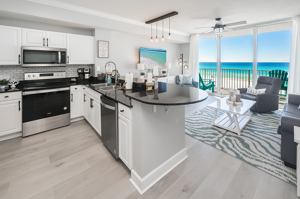 Open concept, gulf backdrop