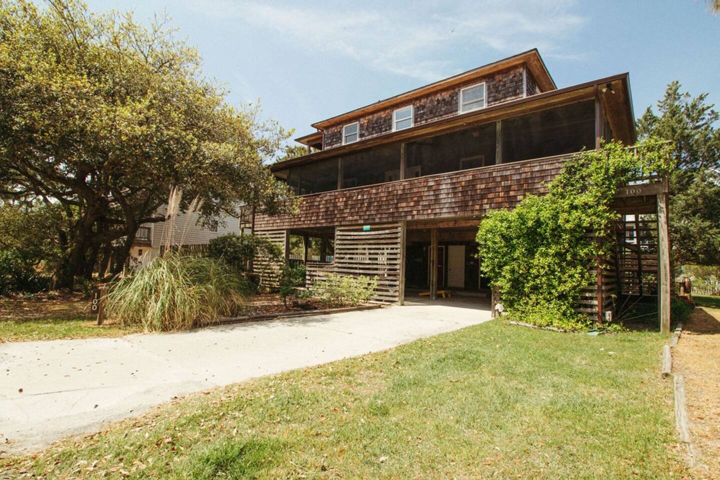 Welcome to your classic Duck cottage, wrap around porch, private pool and quiet neighborhood with a short walk to the beach await you.  