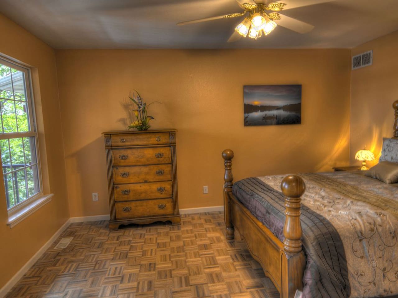 Lake view Guest Room