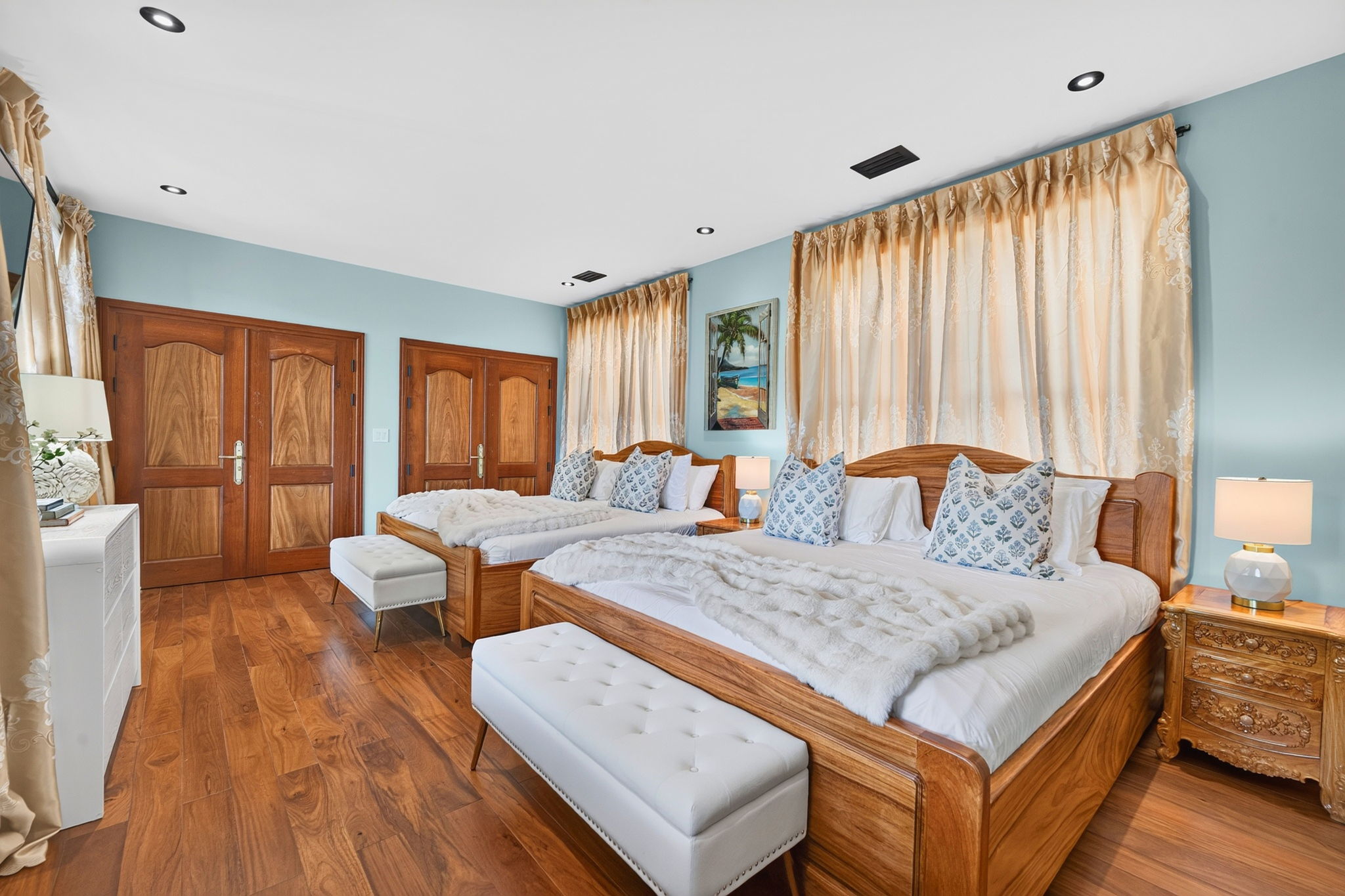 3rd Floor Bedroom 7, 2 King Bed Suite | Rosewood Retreat | 2605 Palm Blvd, Isle of Palms, SC | IOP Escapes