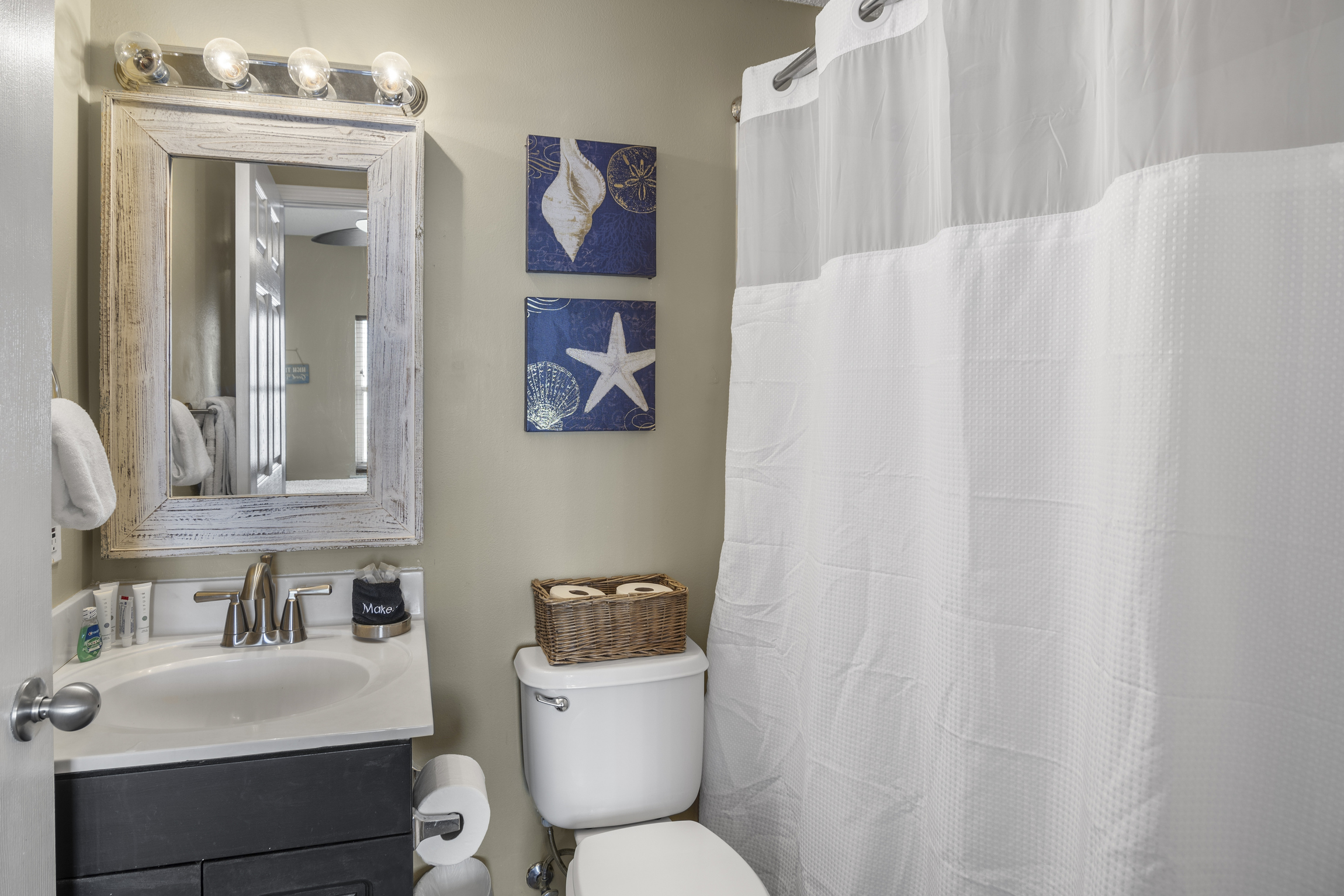 2nd Bathroom