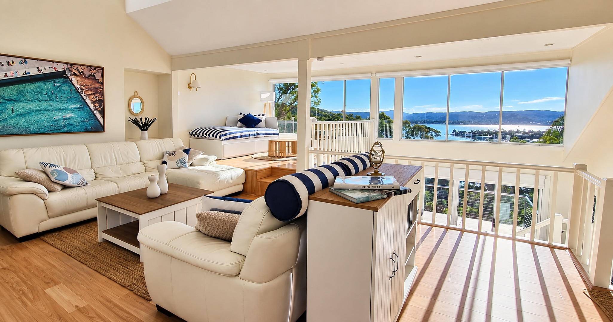 Carinya Coastal Escapes | Bay Views & Bouddi holiday home in Daleys Point