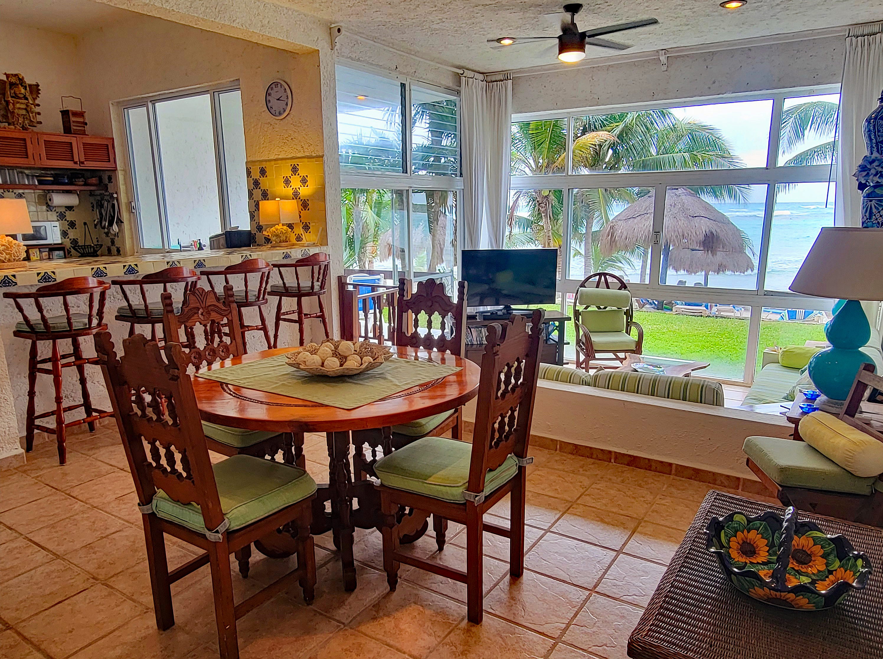 New! Beachfront 2/2 Condo w/ Great Pool! 2