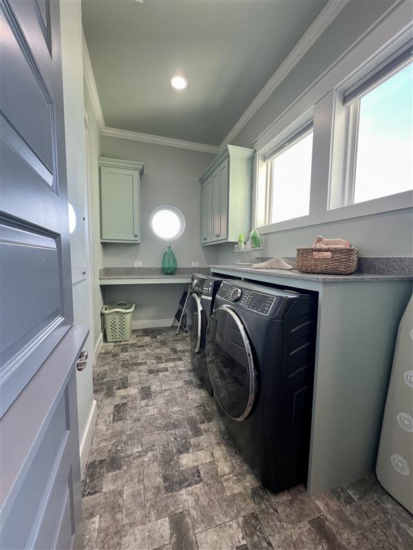 Crystal Paradise Laundry: Convenient laundry area with modern washer and dryer hookups.