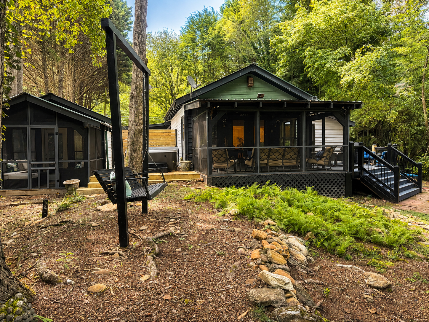 Cartecay Landing features a main cabin and private guest cottage, surrounded by the peaceful beauty of the river.