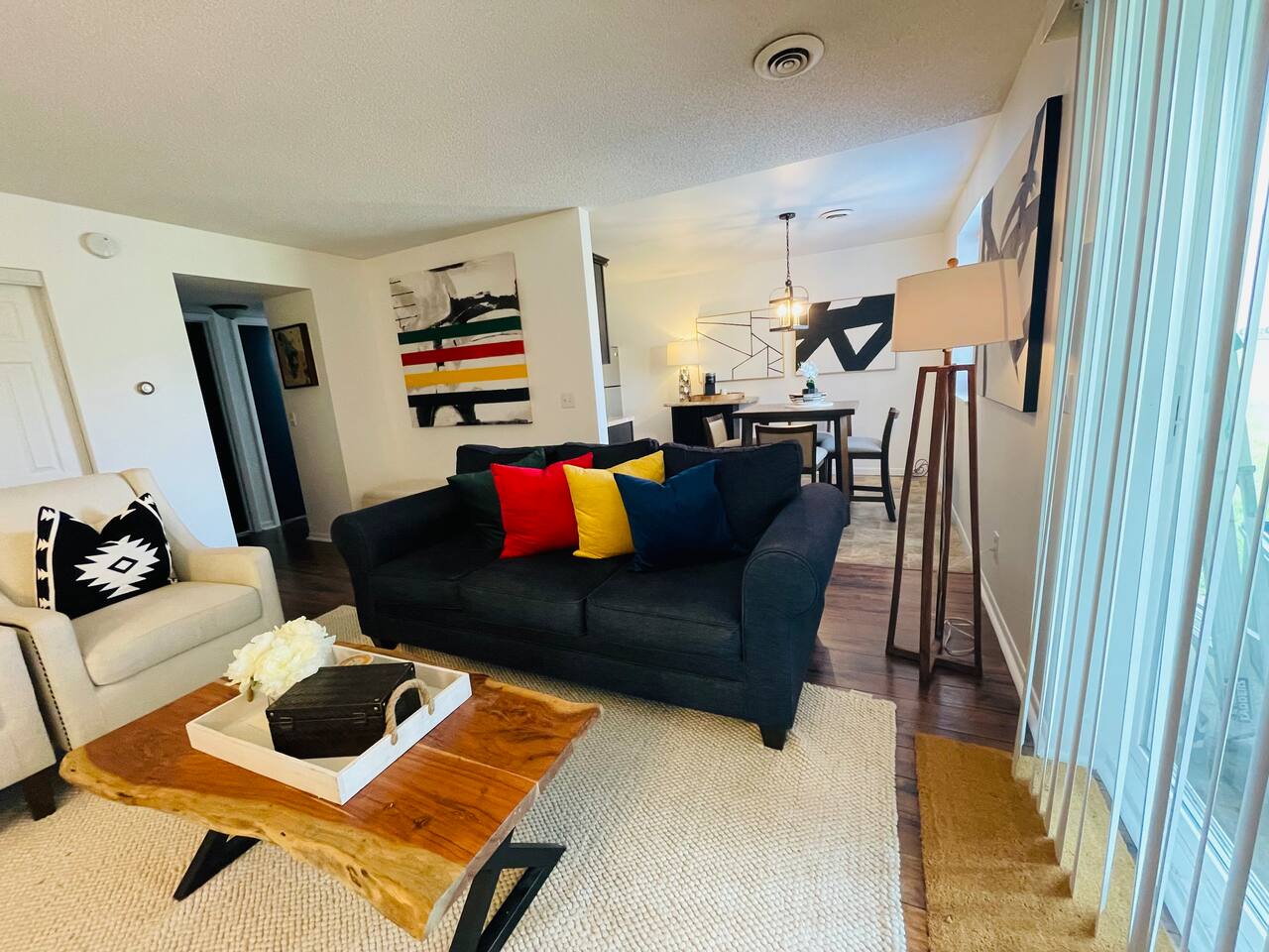 Living room honoring Hudson Bay decor