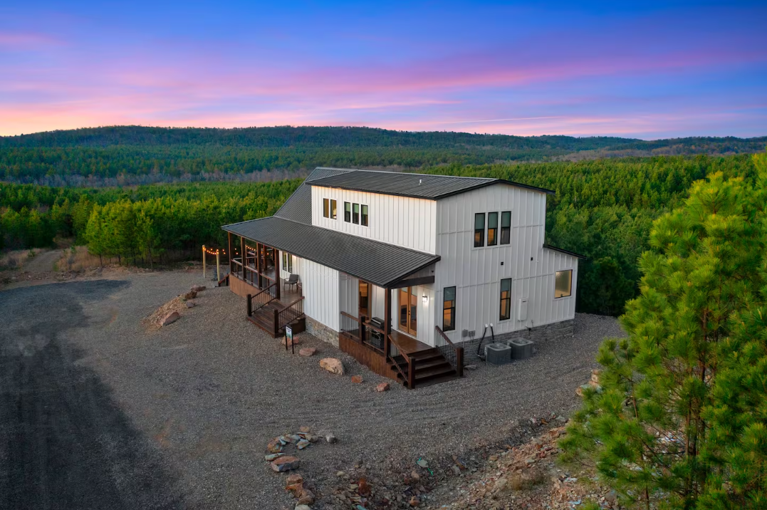 Mountainaire - Luxury Cabin that sleeps 6!
