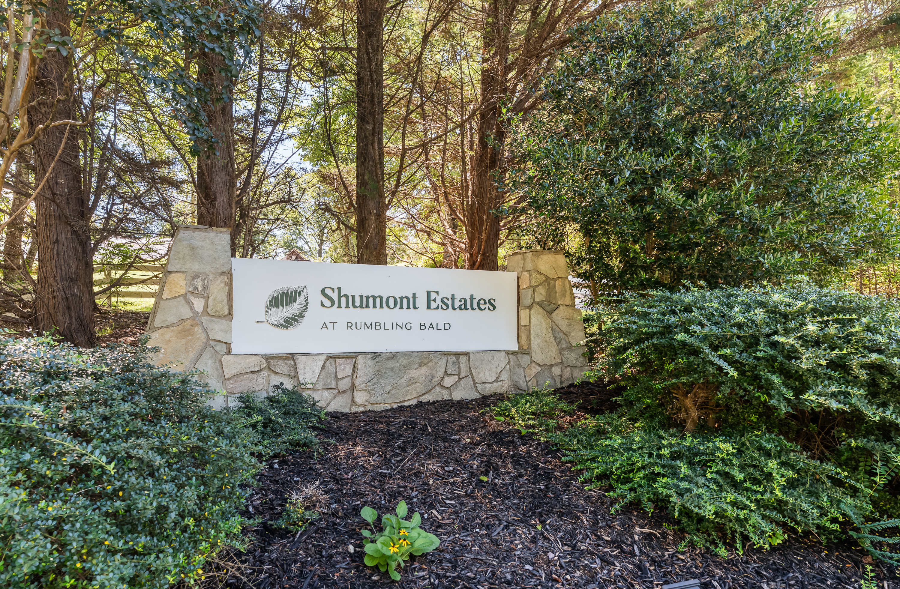 Shumont Estates - Part of Rumbling Bald Resort 