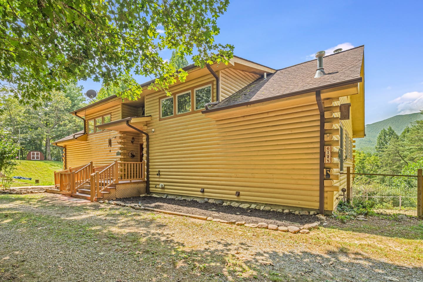 The main entrance to Golden Bluff