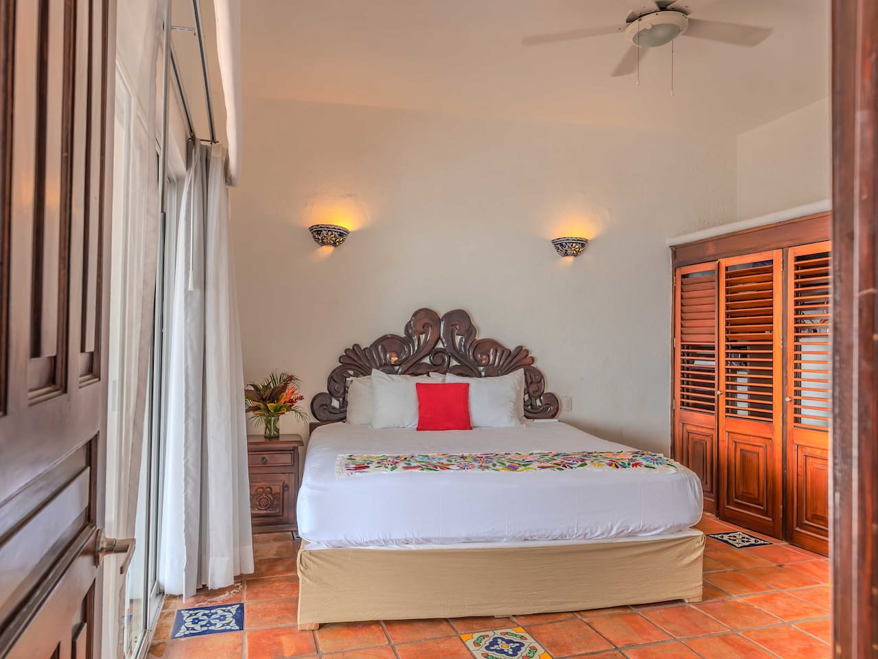 Suite 1 King Bed