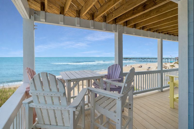 Plenty of shaded seating and areas to spread out -mid level deck