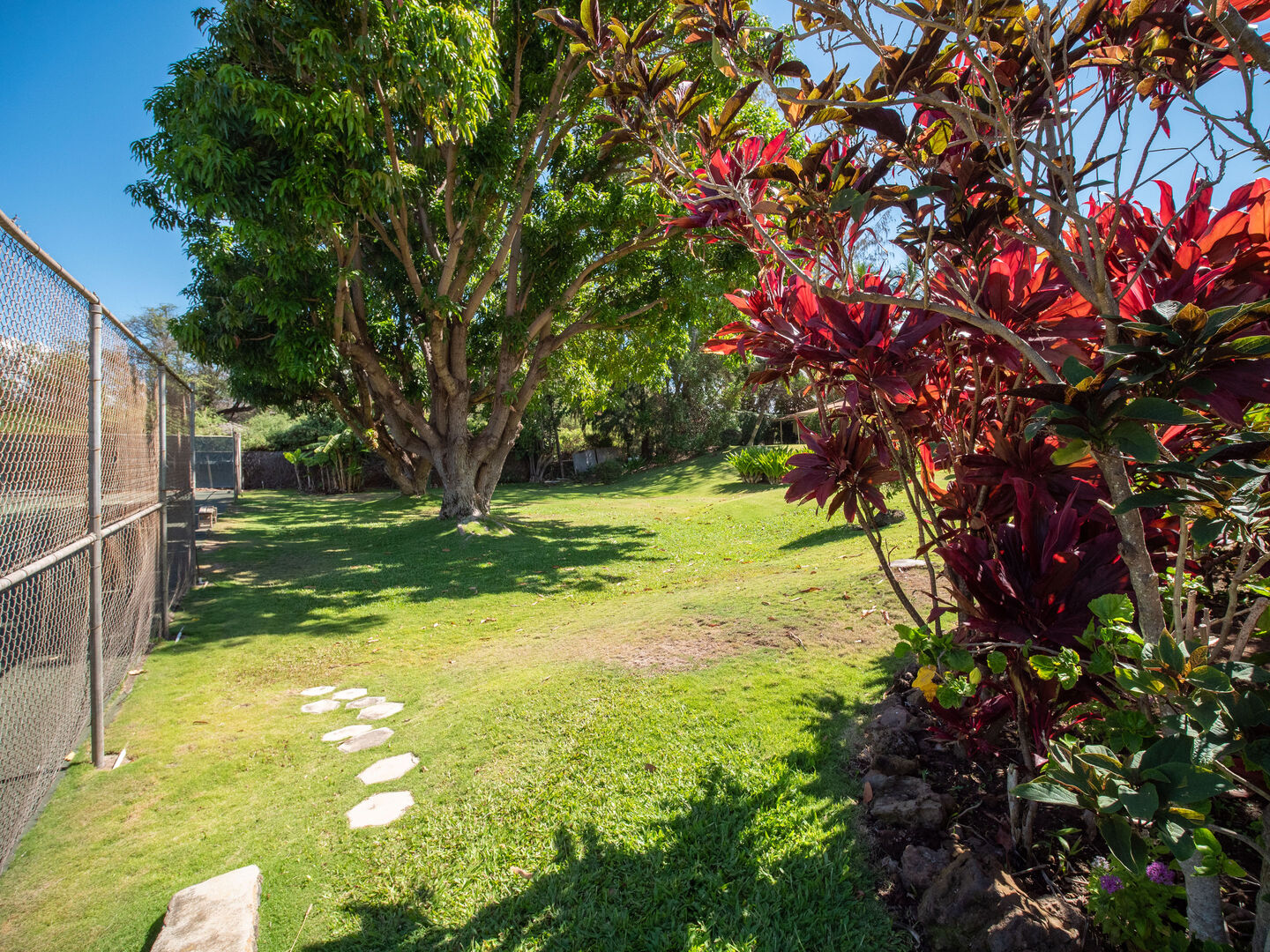 Path to Tennis Court