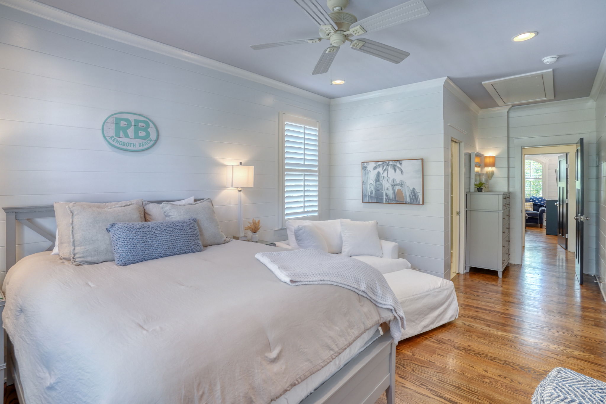 Bright upstairs guest bedroom