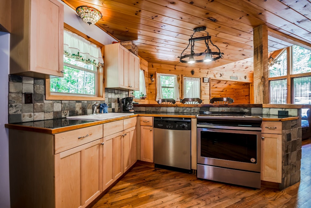 Log Cabin Kitchen With Blue Appliances - Londonderry, NH - Norfolk Kitchen  & Bath