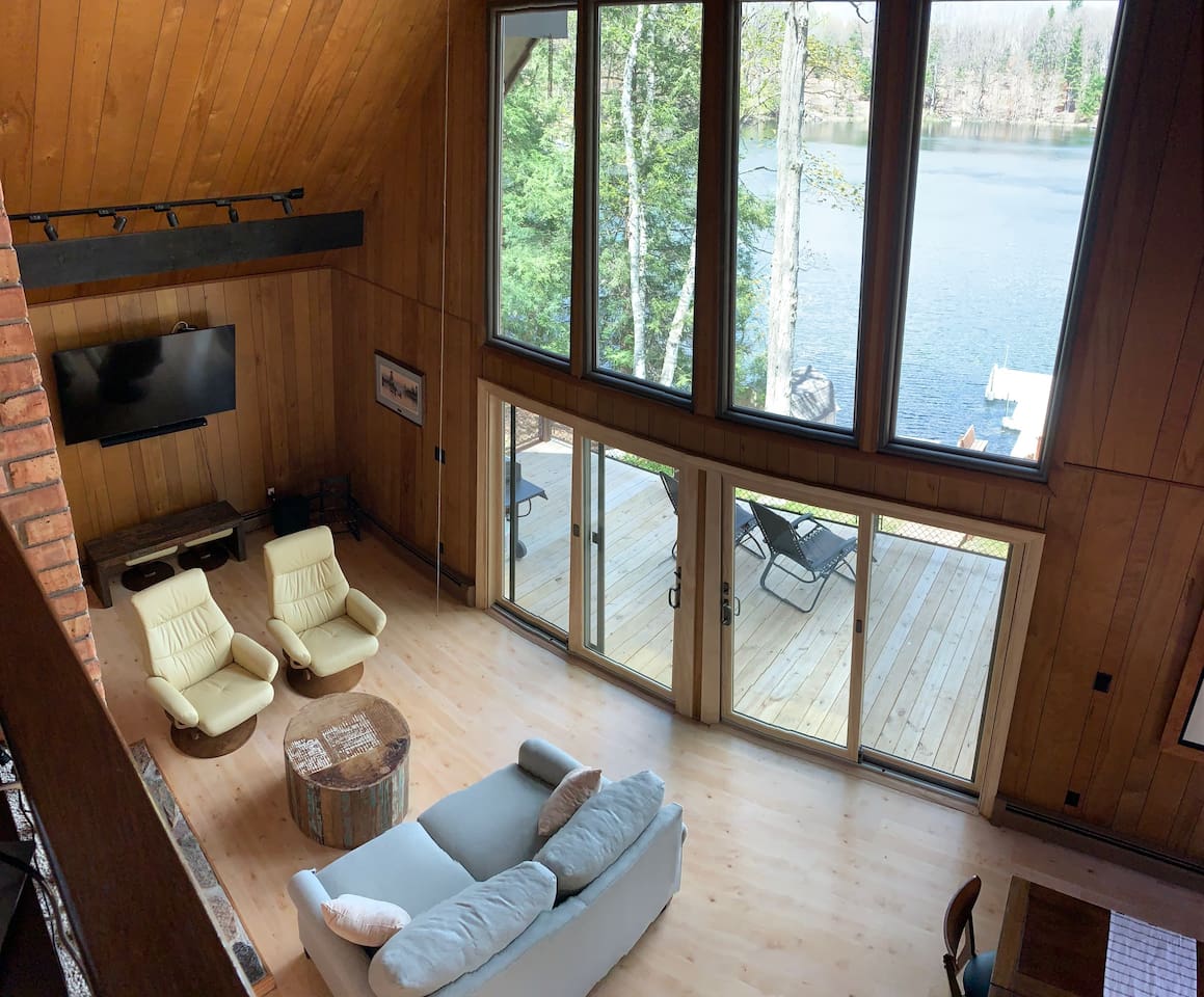 Main level living room 