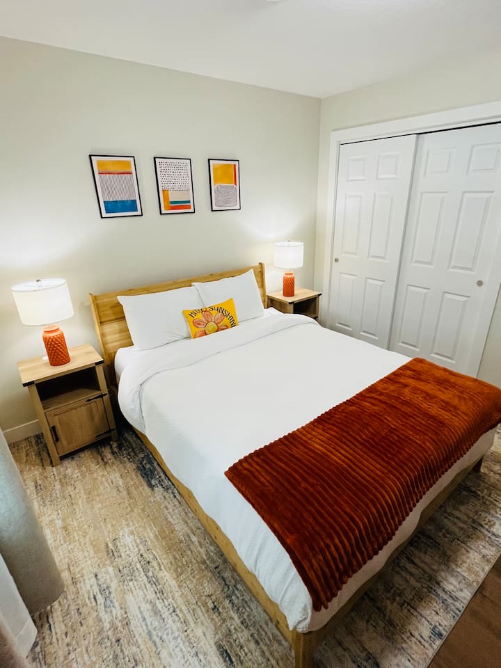 Queen Bedroom