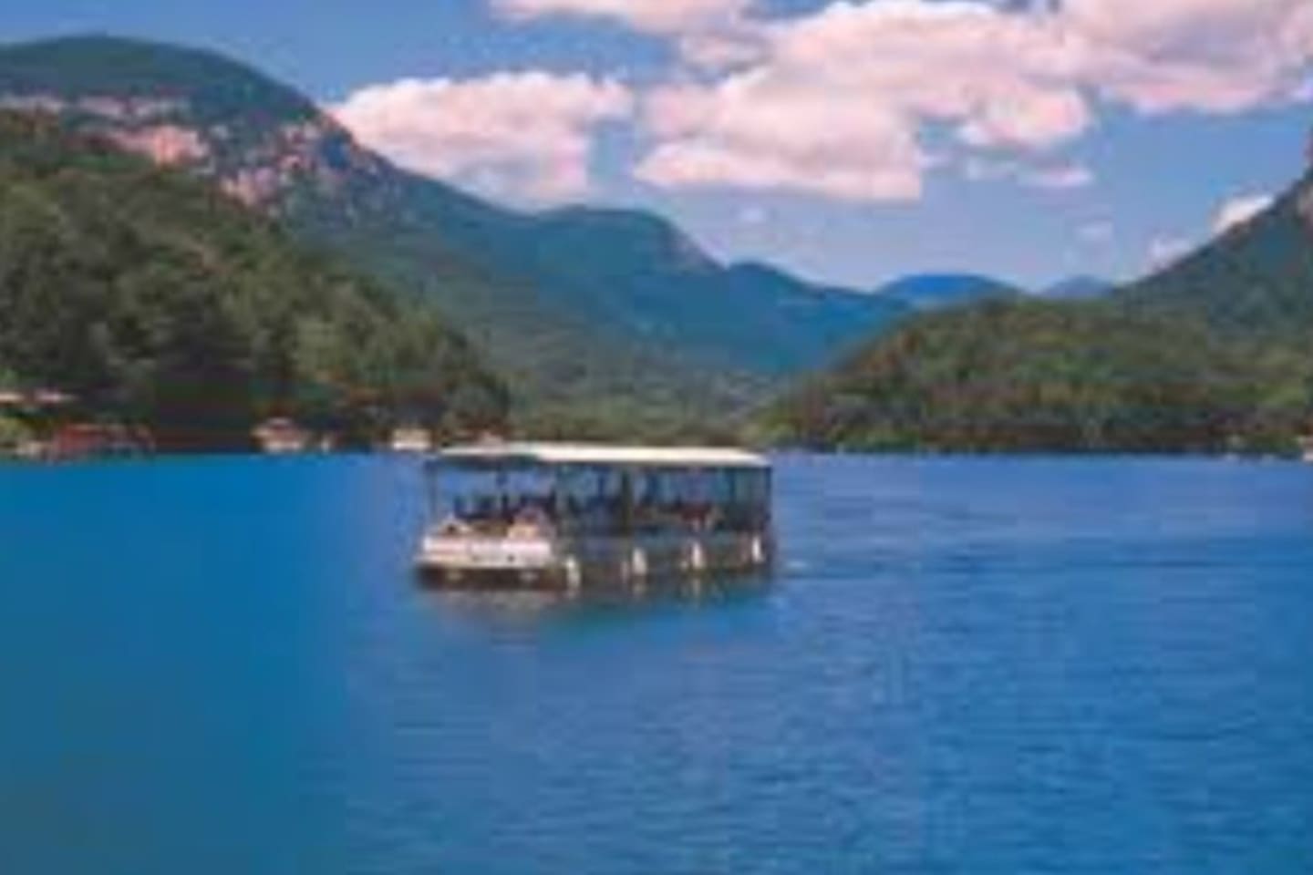 Nearby beautiful Lake Lure with daily boat tours and boat rentals.