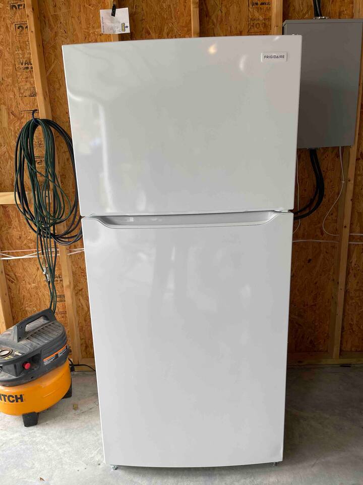 NEW! Guest Garage Refrigerator for beer, drinks, and extra space!