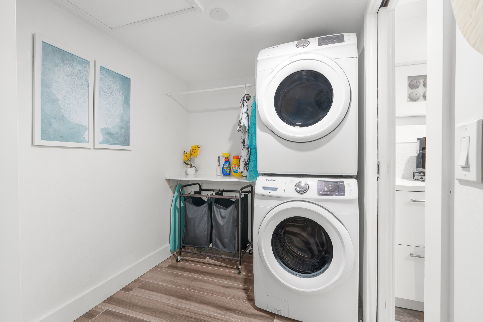Separate laundry room, full size washer and dryer