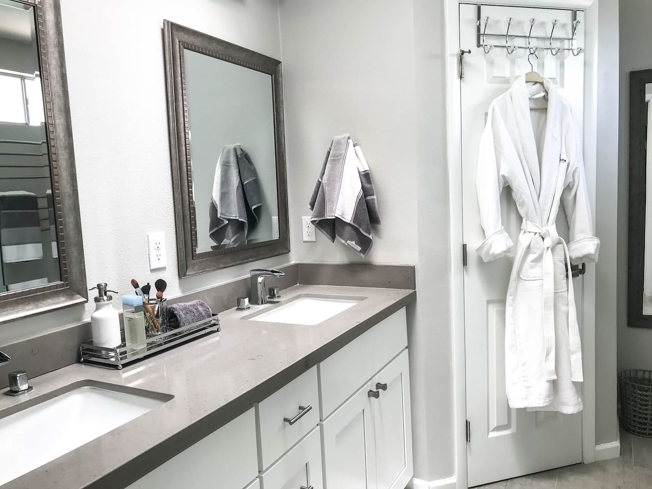Large master en suite bathroom
