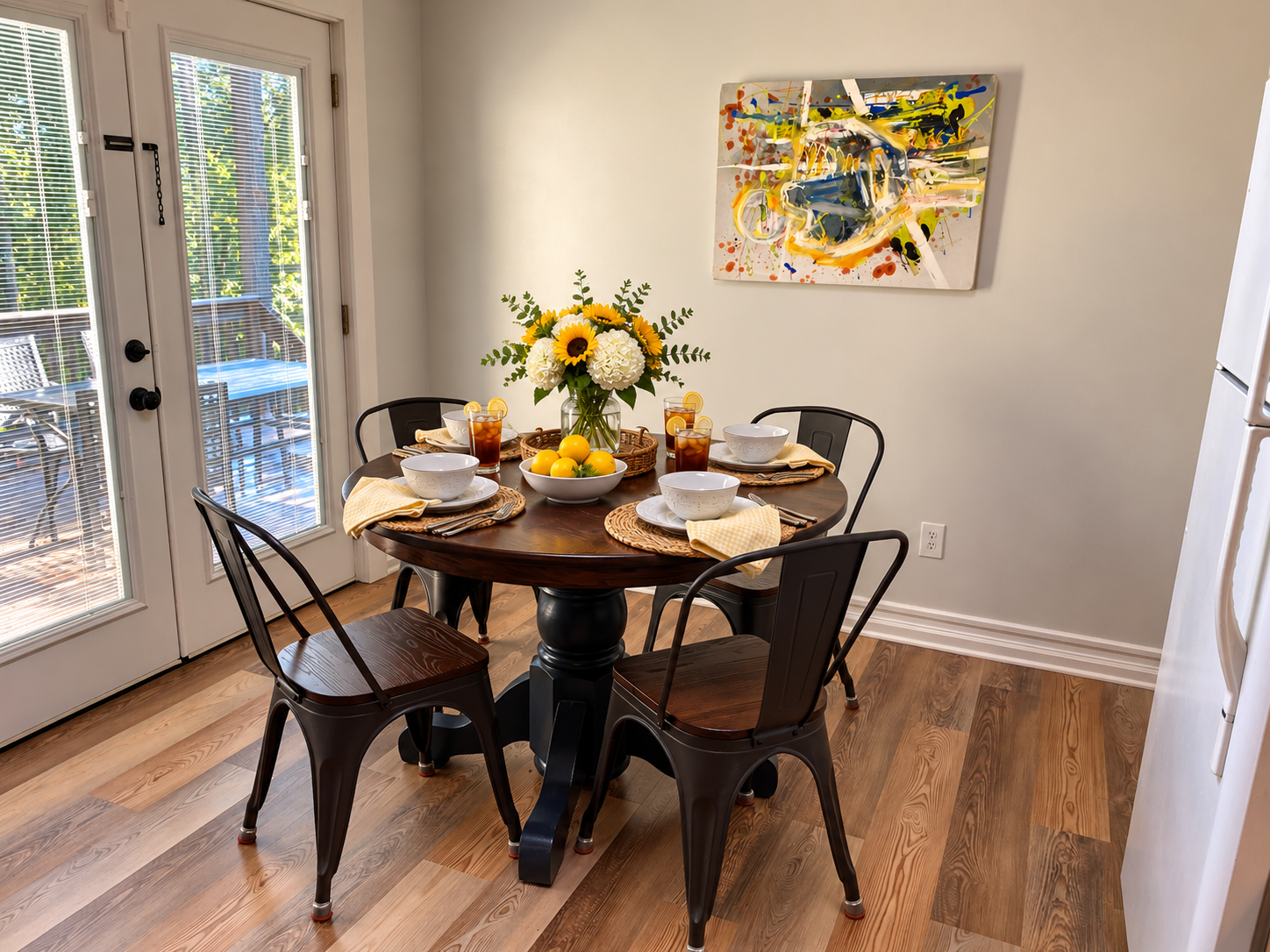 Eat in dining in the kitchen