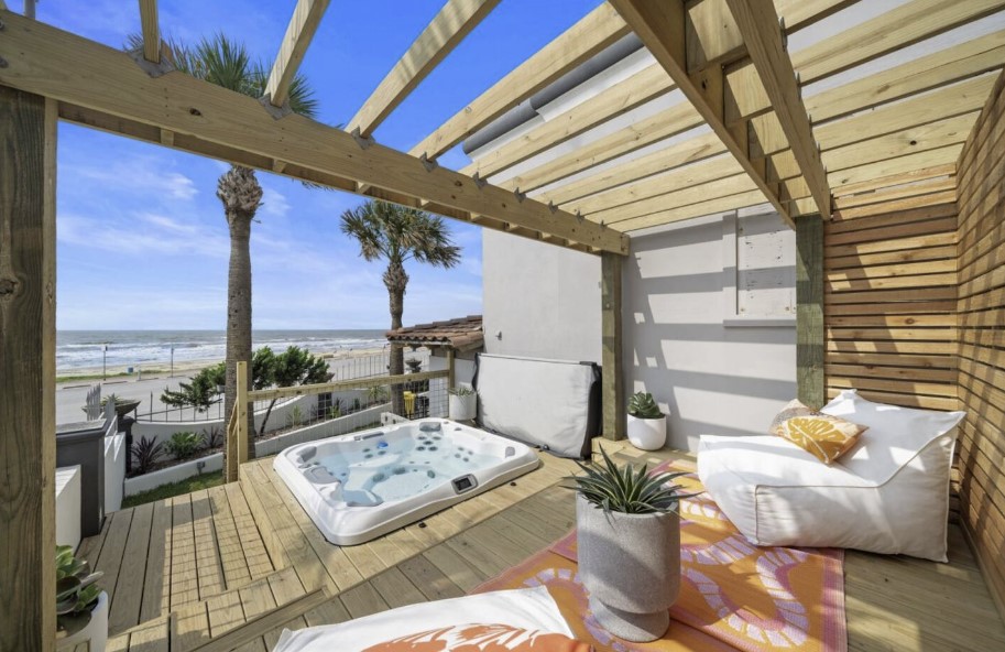 5838730036c143c086a3c5642be7df6a | Beachhouse | Texas | TX | Vacation Homes | Galveston | Crystal Beach | Kokomo | Breezy Days | Beachfront Elegance | Sunrise Serenity | Southern Sands Property Management, LLC