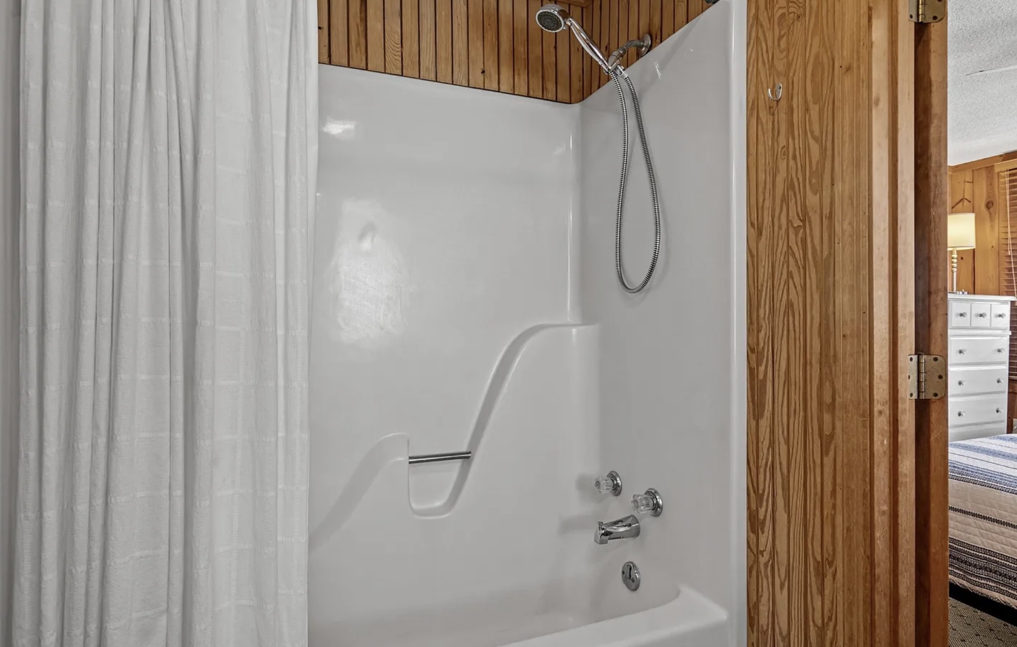 A clean, updated walk in shower to rinse off after a day in the sun. ⭐