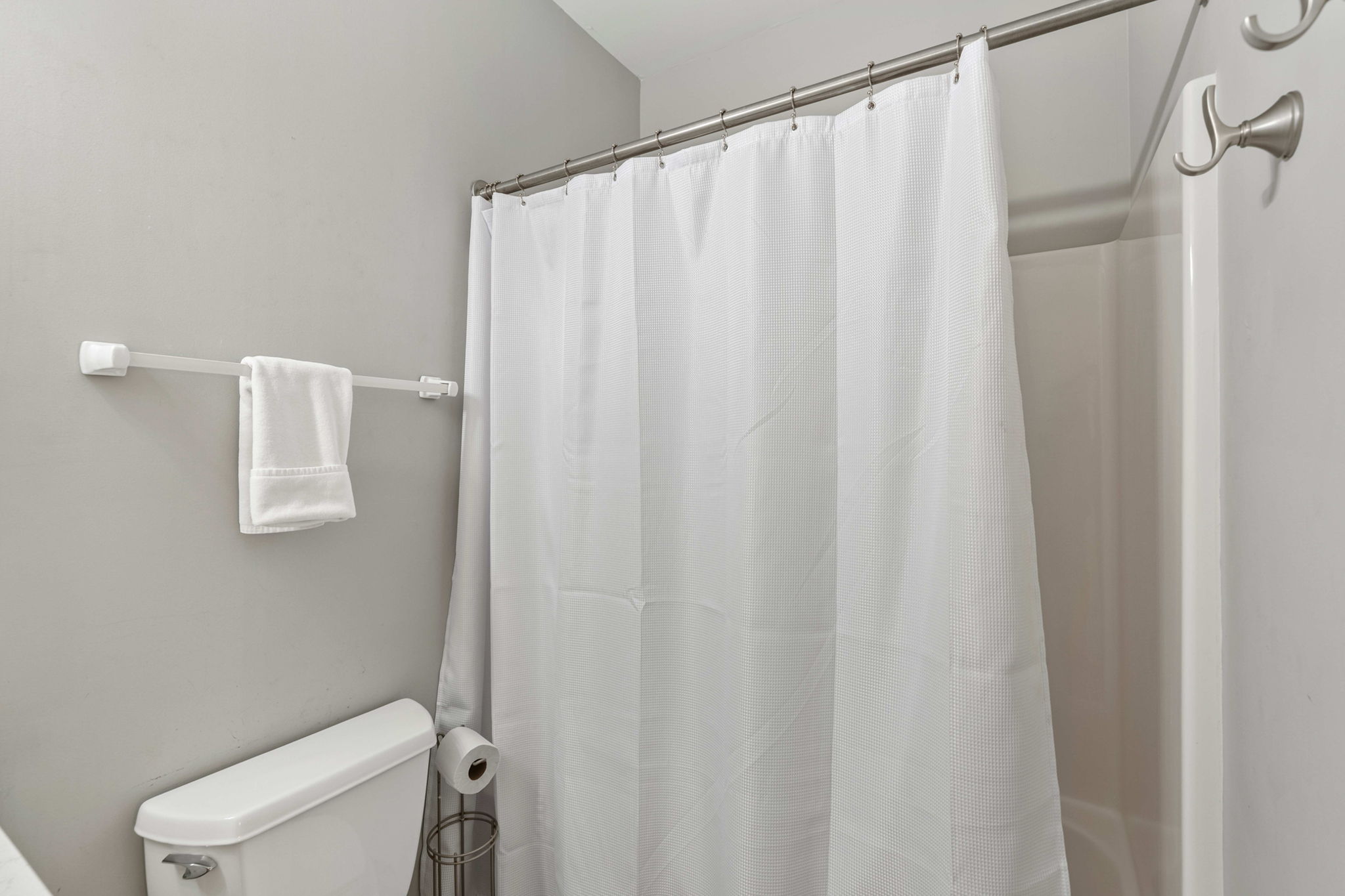 Bathroom 2: King suite ensuite bath  | Morning Sunrise | 302 Oceanview | 1116 Ocean Blvd, Isle of Palms, SC | IOP Escapes