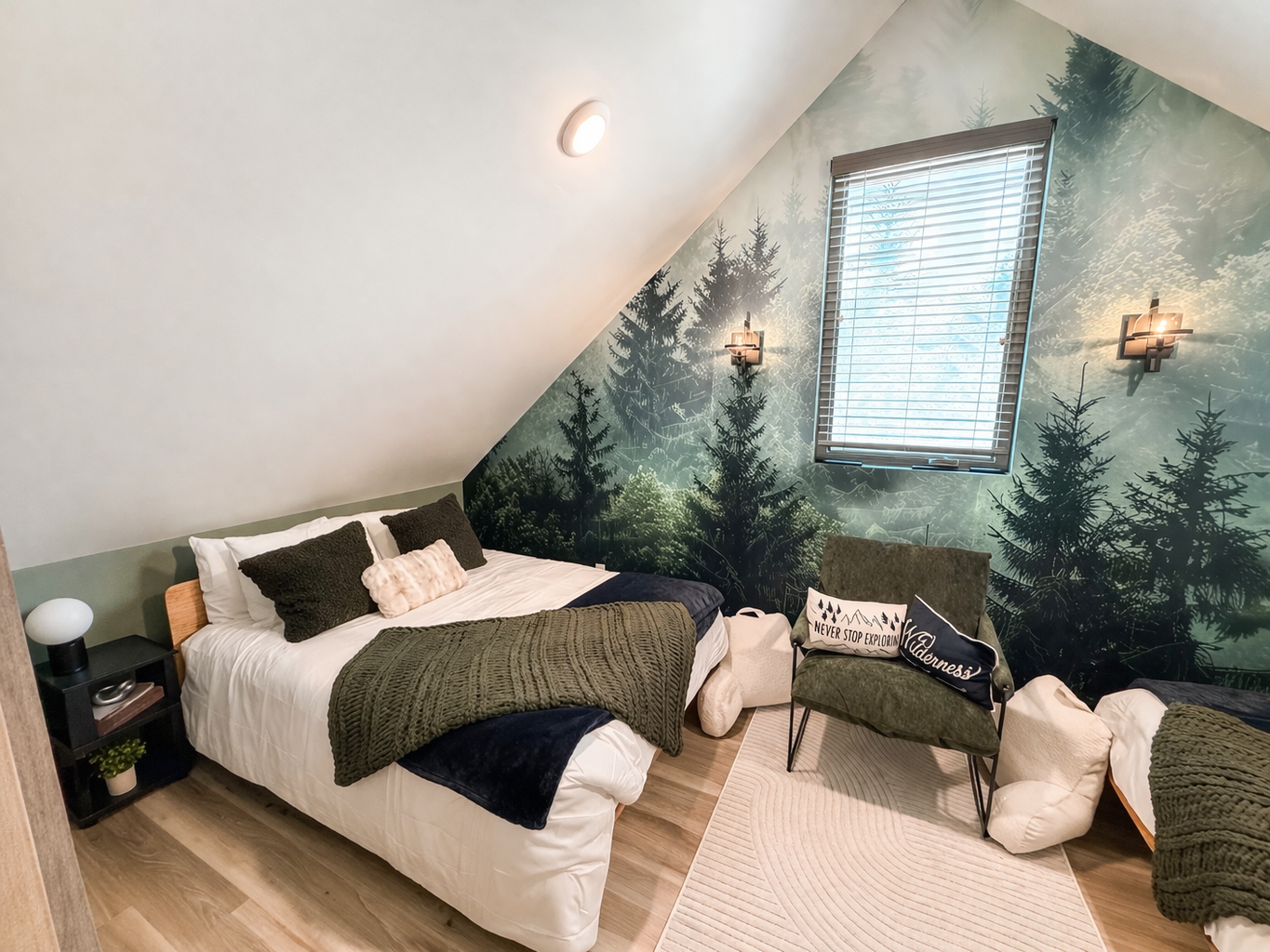 Brand new Queen beds and mattresses