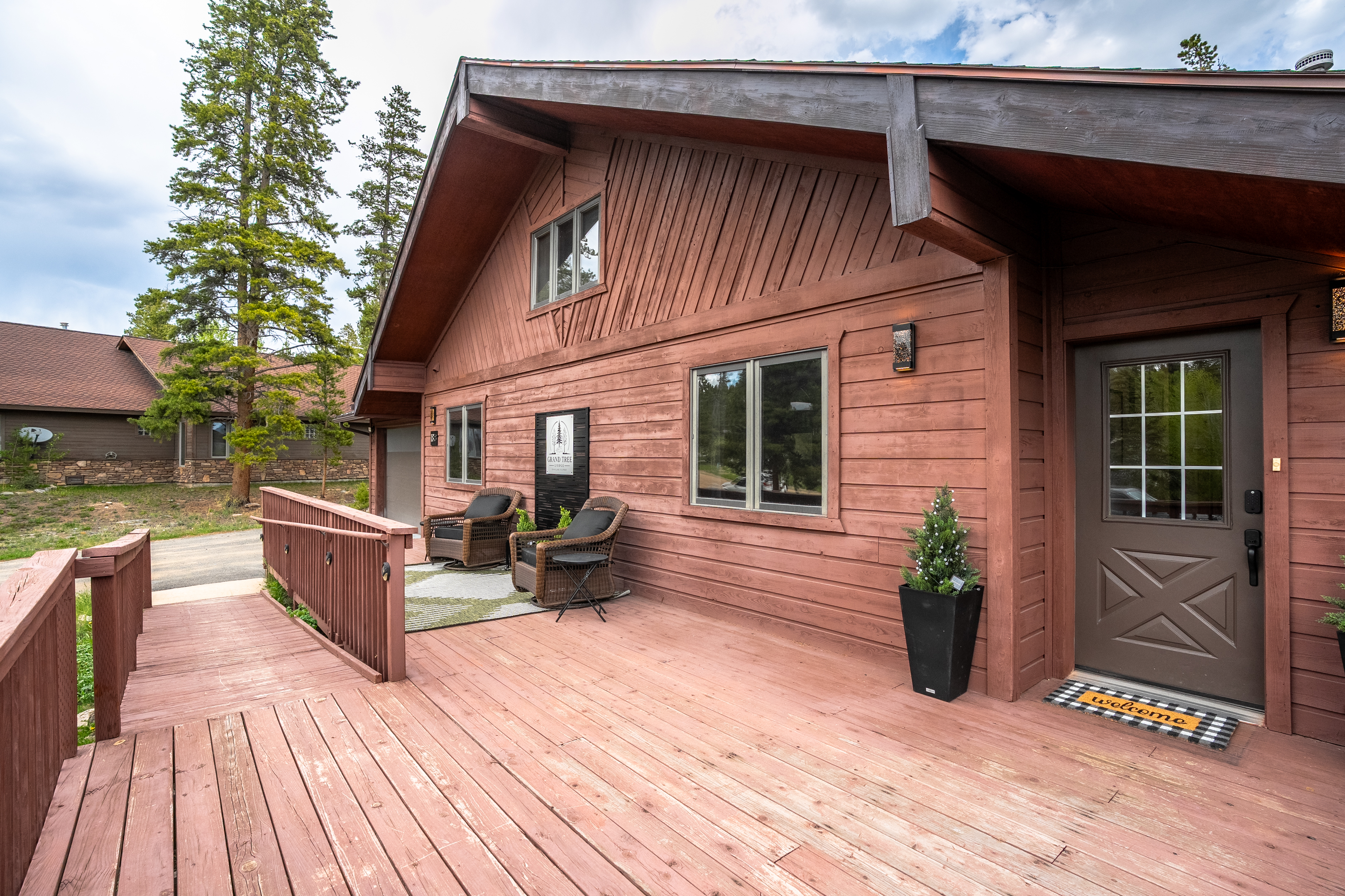Easy access to the house with no steps and wheelchair friendly access