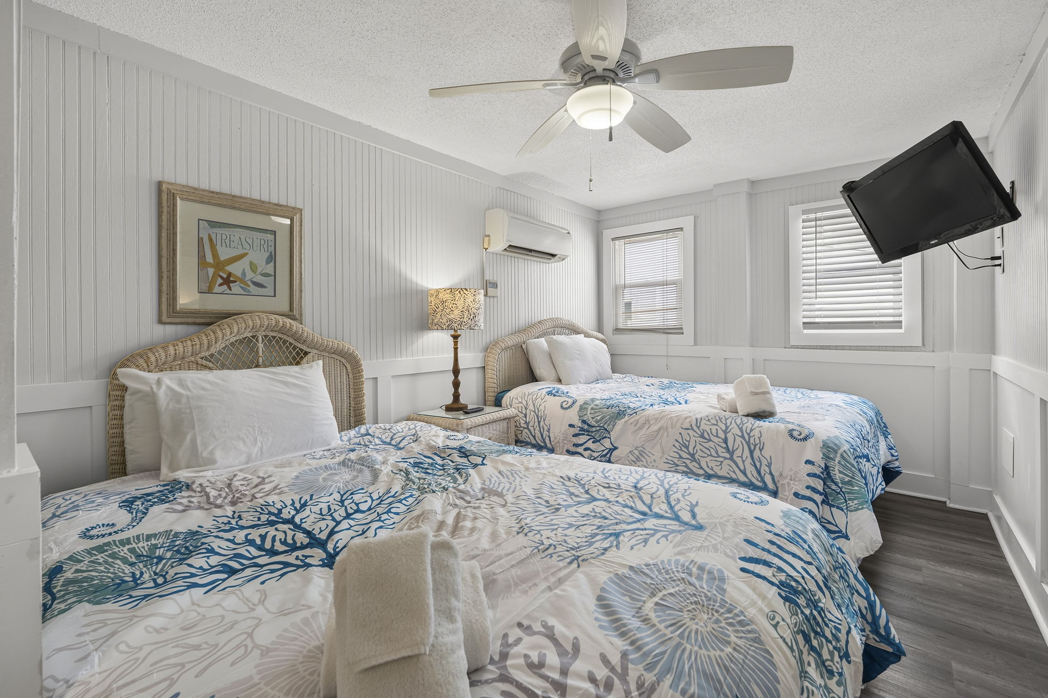 Two Queen Beds in the Second Bedroom Unit 1