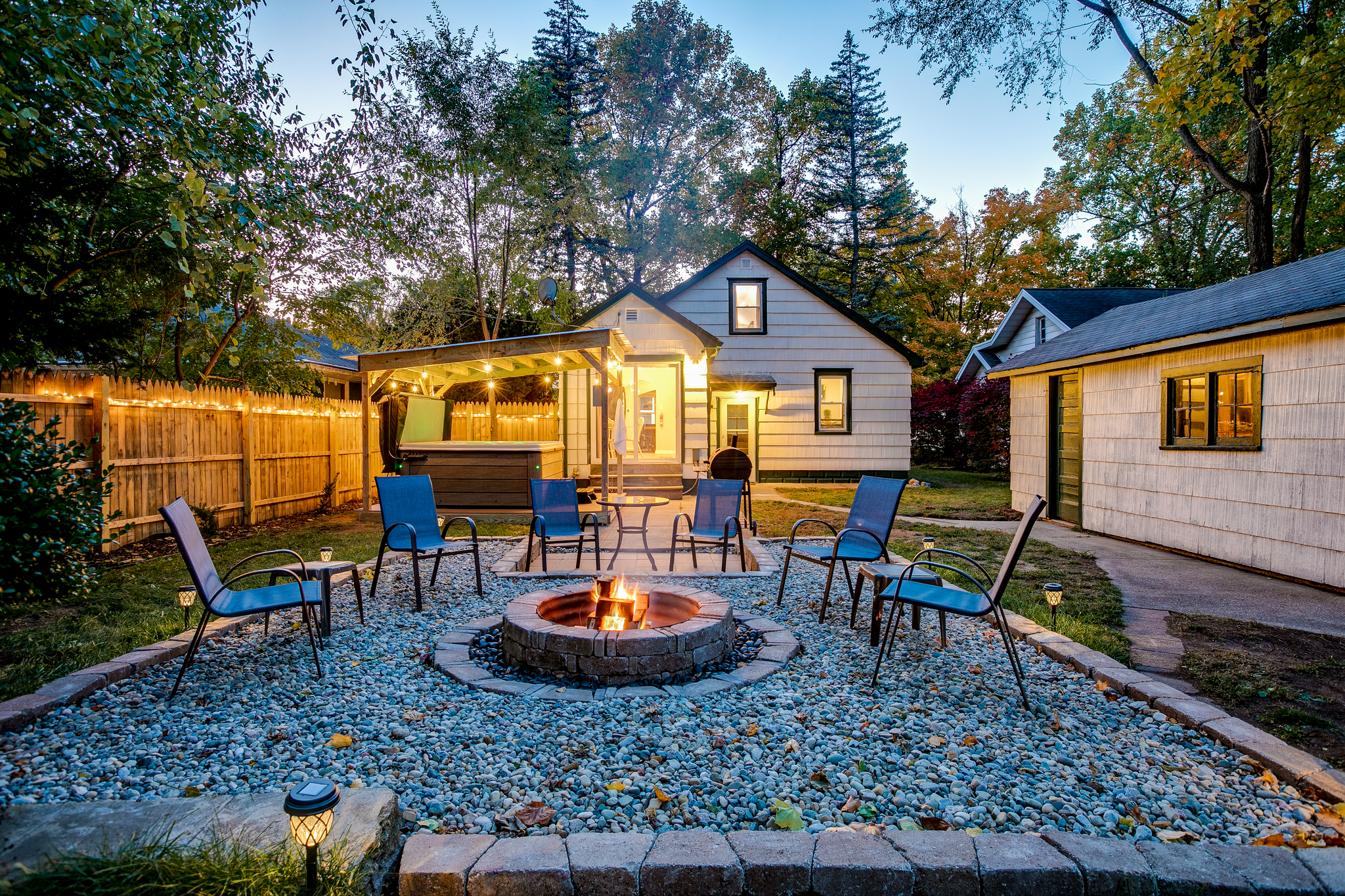 Hot Tub, Fire Pit—Walk to Notre Dame and Downtown 2