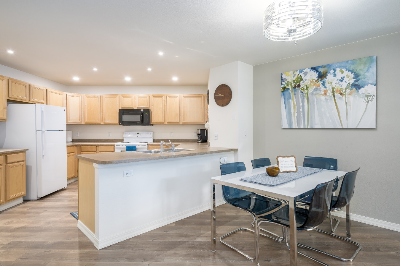 Kitchen Island | Dinner table for 4