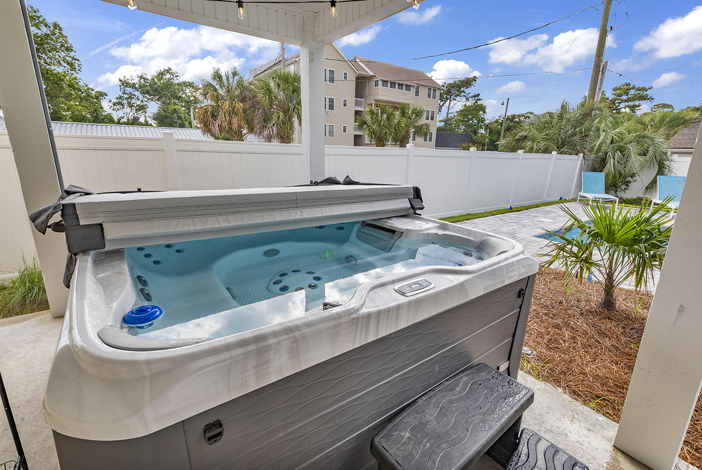 Unwind in style with our commercial-grade hot tub, built for comfort and designed for indulgence. Gather with friends and family as you soak in the bliss of relaxation. 🌟💦 #HotTubHeaven #UltimateComfort