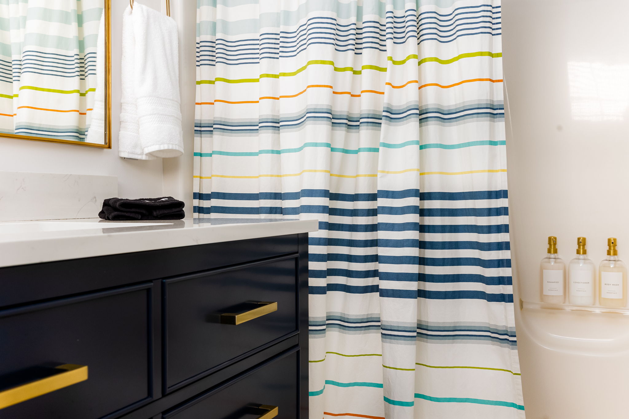 Queen Bunkbed Bathroom