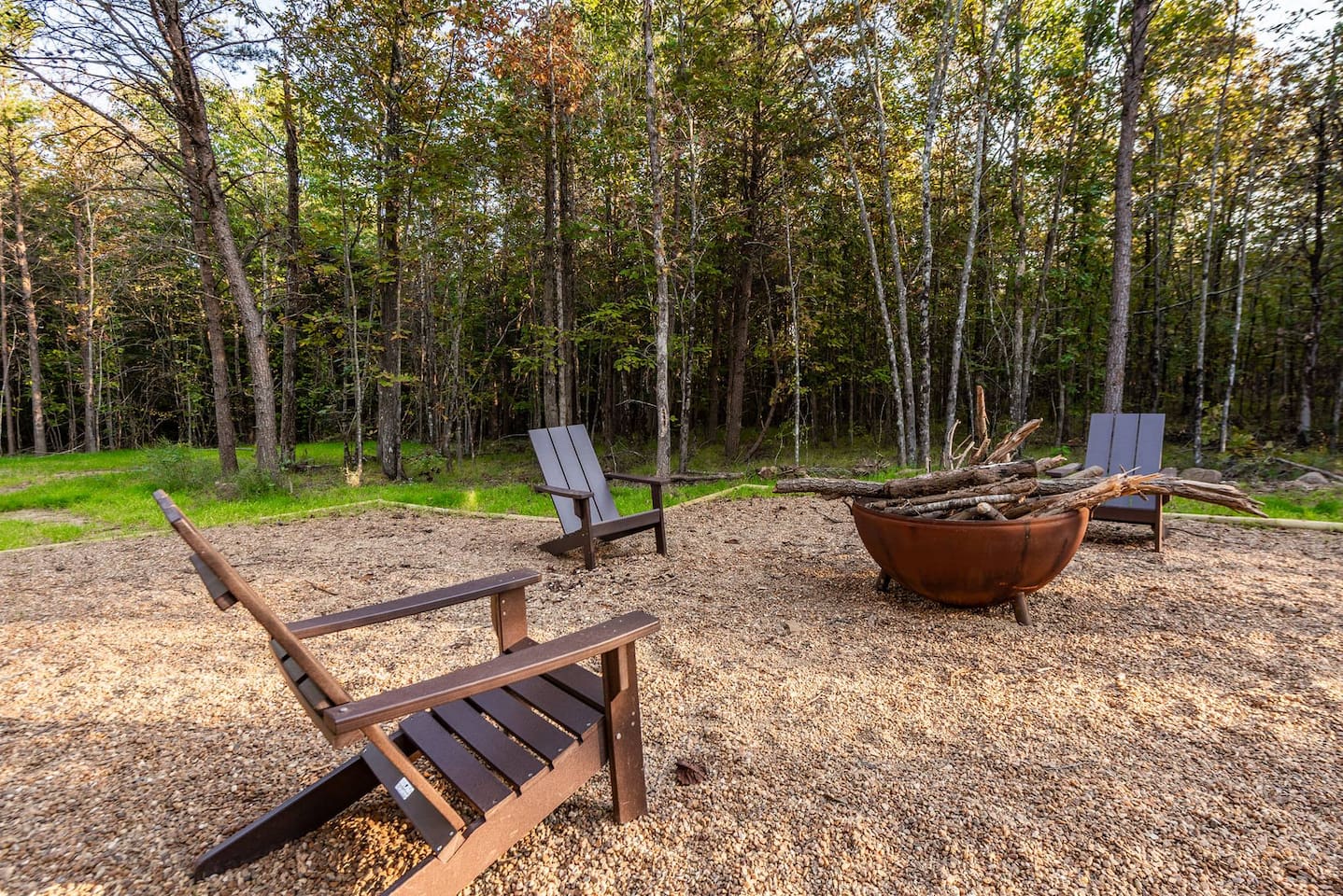 Outdoor Fire Pit and Sitting Area