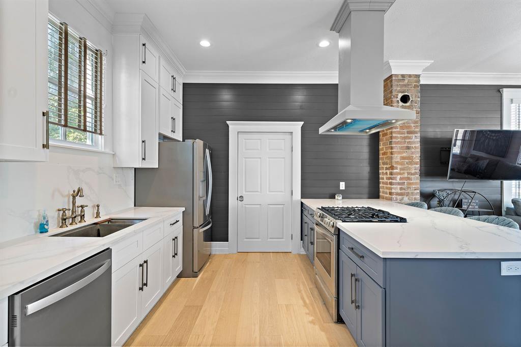 591a0fbc9d0141abad4f6f86fb134a8b | Beachhouse | Texas | TX | Vacation Homes | Galveston | Crystal Beach | Kokomo | Breezy Days | Beachfront Elegance | Sunrise Serenity | Southern Sands Property Management, LLC