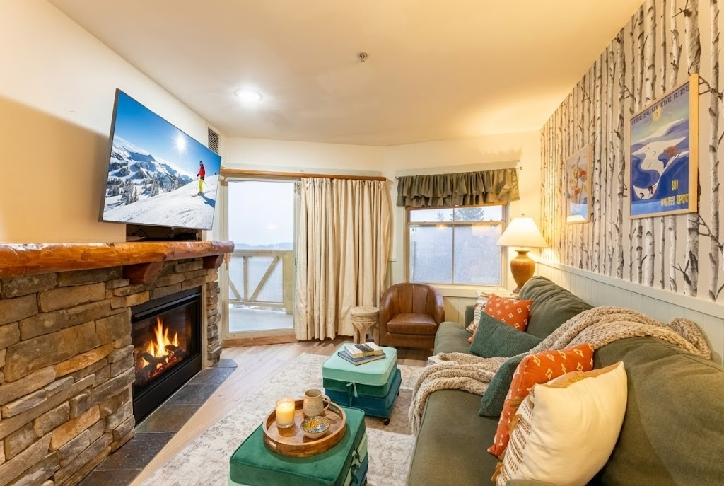 Chill with your friends while enjoying your favorite movie and warmth from the fireplace!