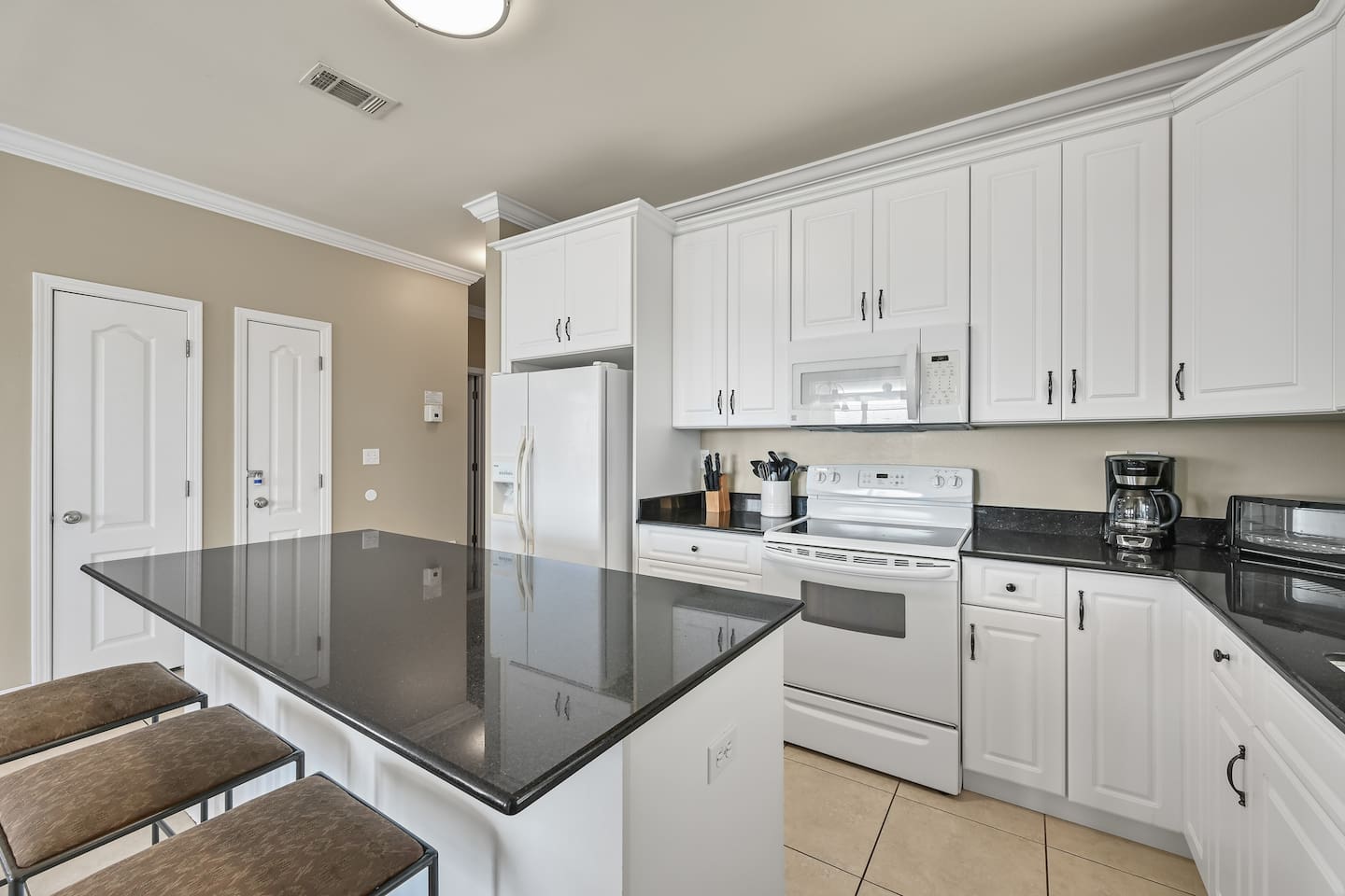 Full Kitchen #3 (Third Floor) – Fully stocked for group meals