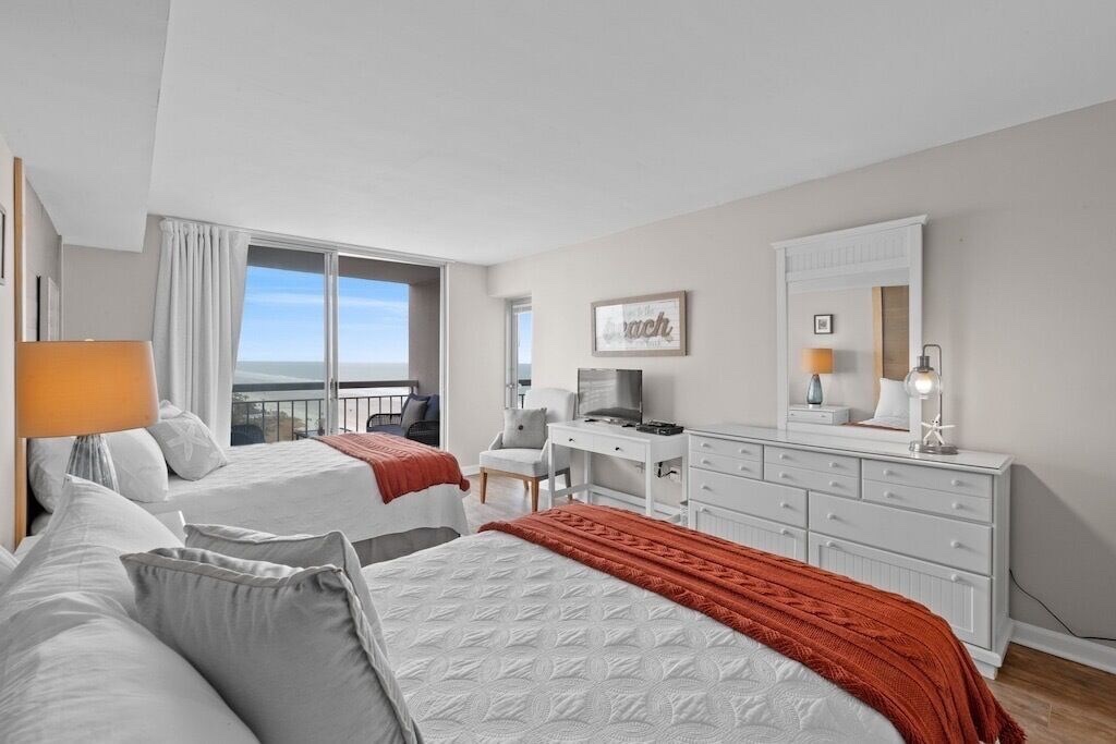 2nd Bedroom with two Queens