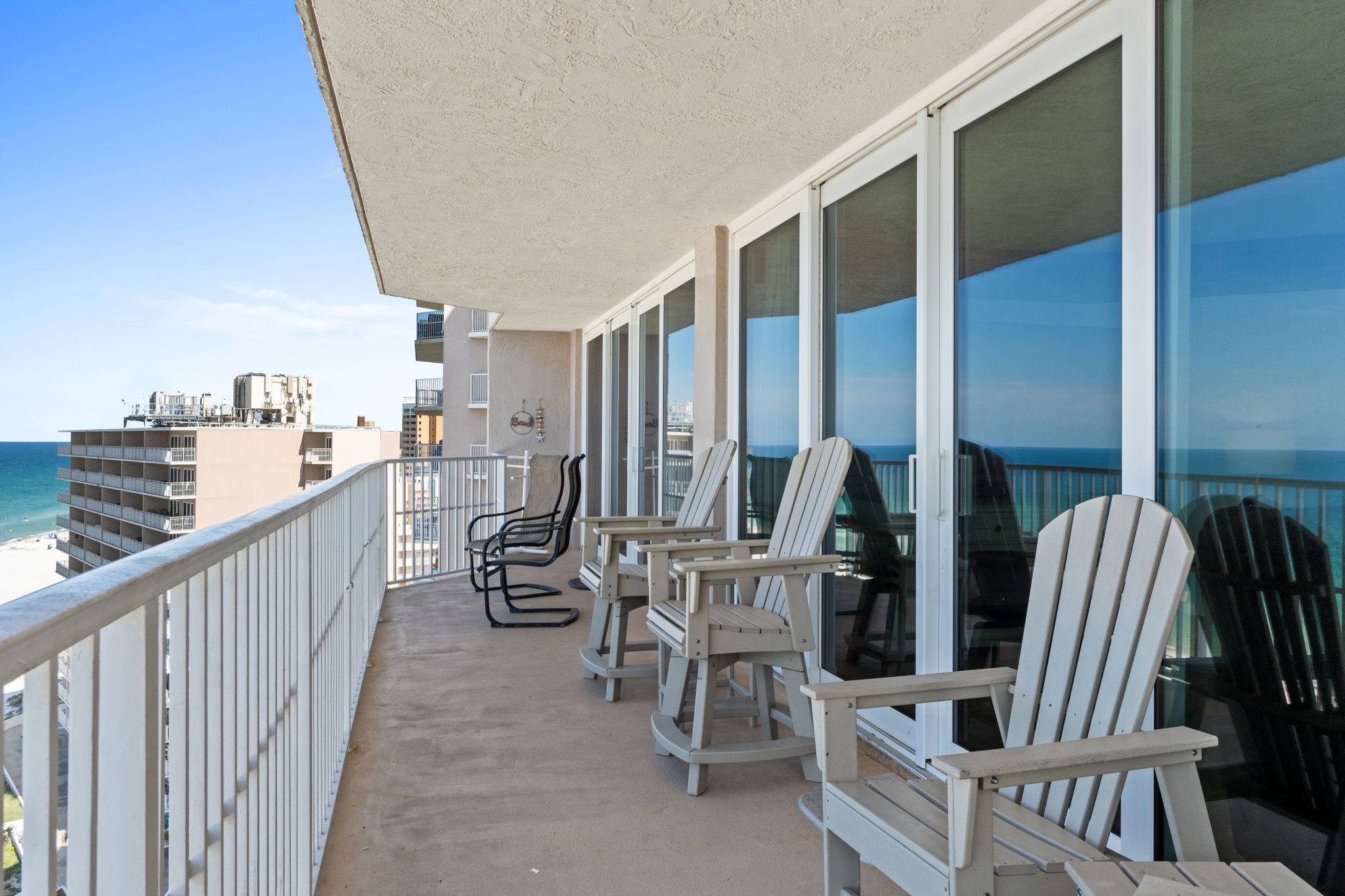 expansive balcony 