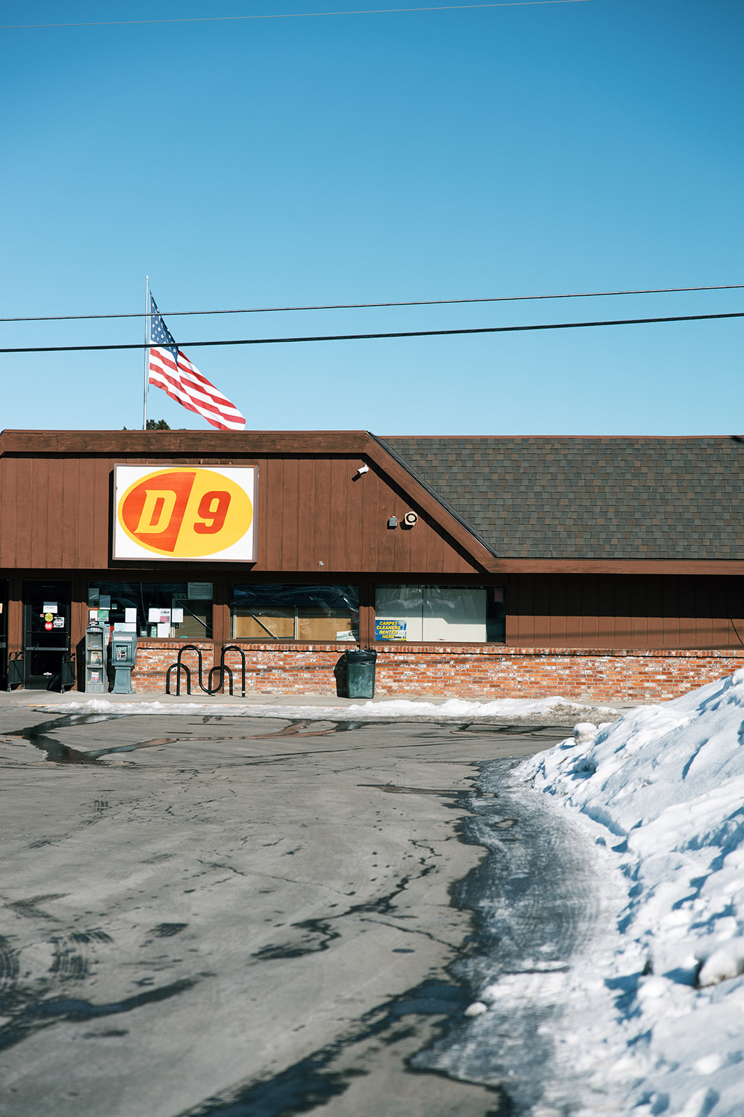 D9 Grocery Store