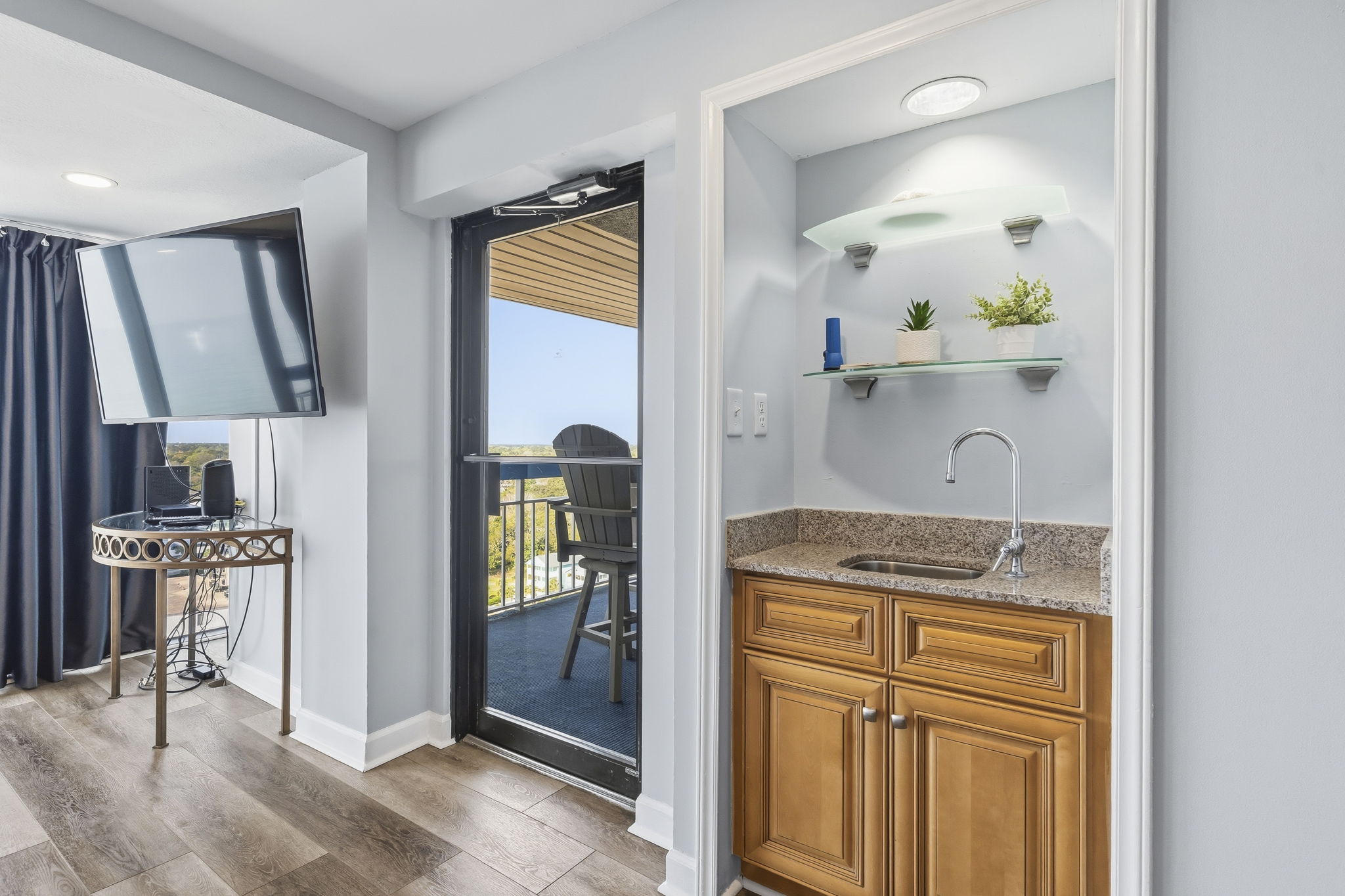 Wet bar beside the balcony door