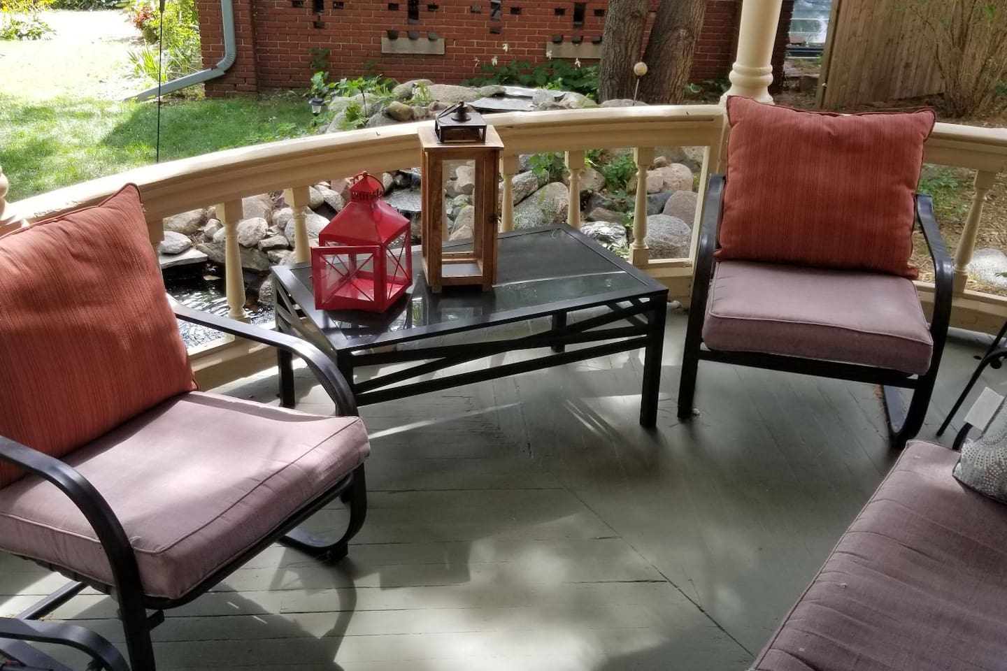 Historic Victorian Inn Downtown 5