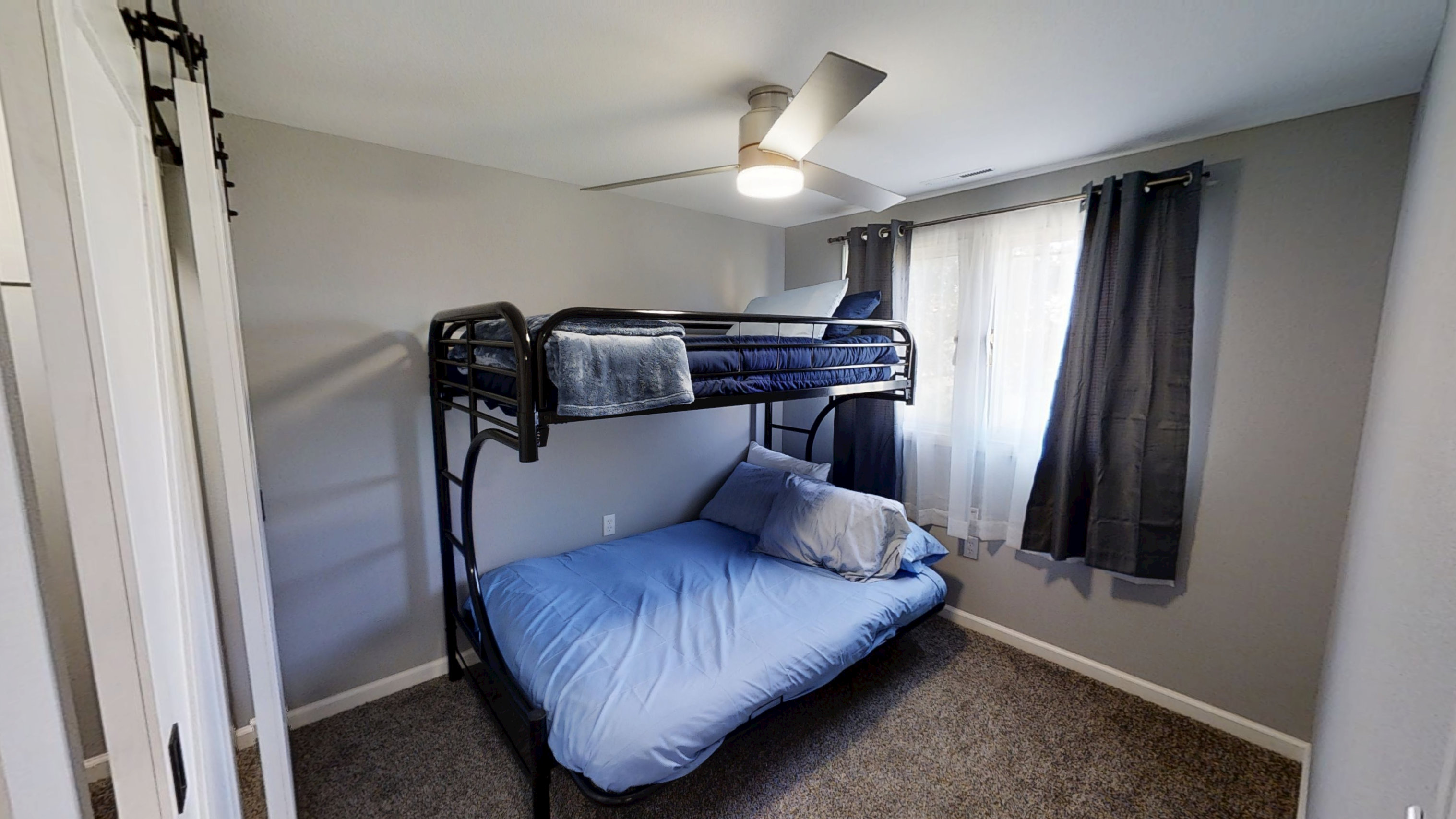 Second Bedroom with Bunk Beds 