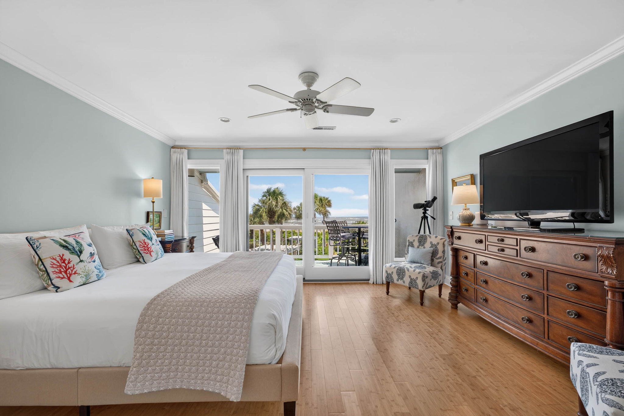 Bedroom 2: King Suite with oceanfront balcony | Oceans 22 | 22 Beach Club Villas, Wild Dunes | IOP Escapes